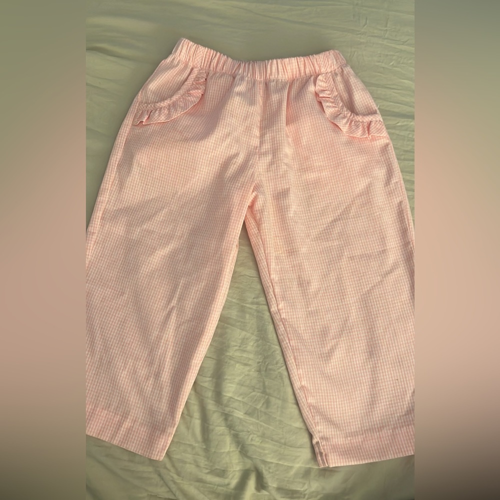 Precious gingham pink pants!